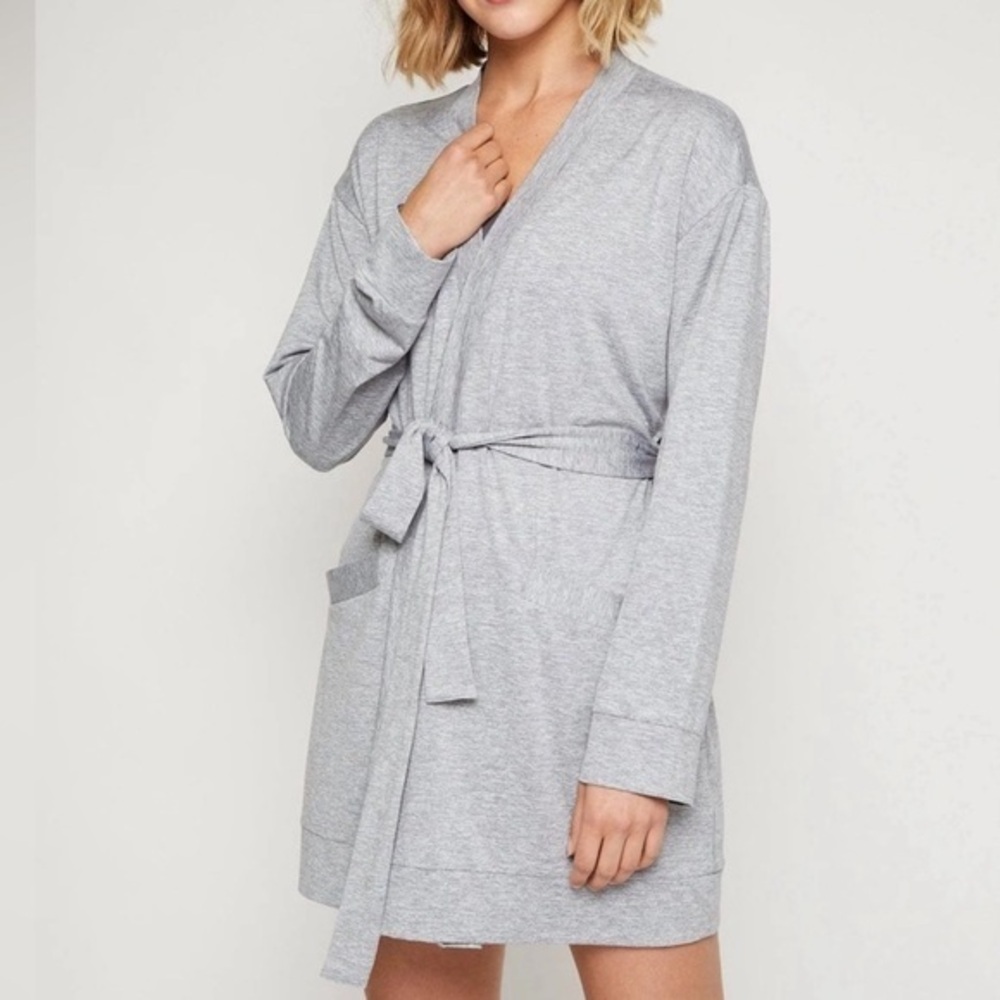 FourLaps Stratus Wrap belted Cardigan Sweater gym robe Grey Heather size‎ medium